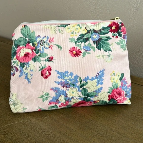 Vintage Women’s Canvas Cosmetic Bags Set of 3. Claire Floral Print. Waterproof. - Picture 2 of 13